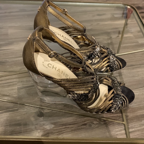 Chanel Heels - Picture 5 of 11